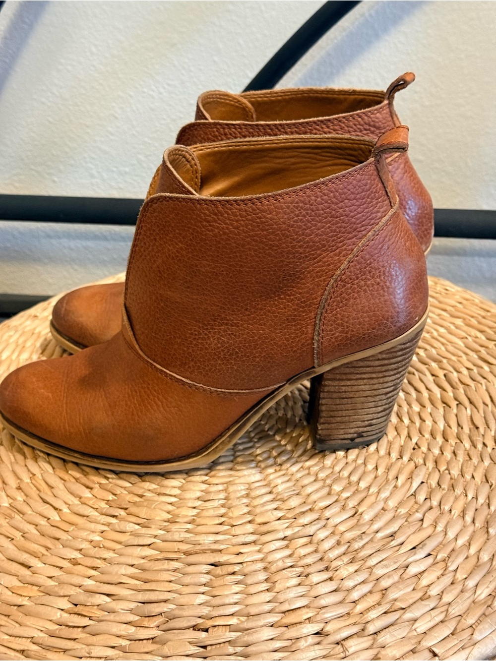 Lucky Brand Cognac Leather Ankle Booties Brown Heeled Boots Size 9